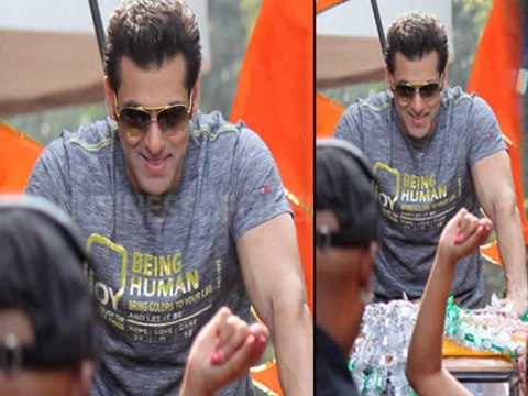 Salman Khan Drives A Rickshaw To Dance India Dance Sets