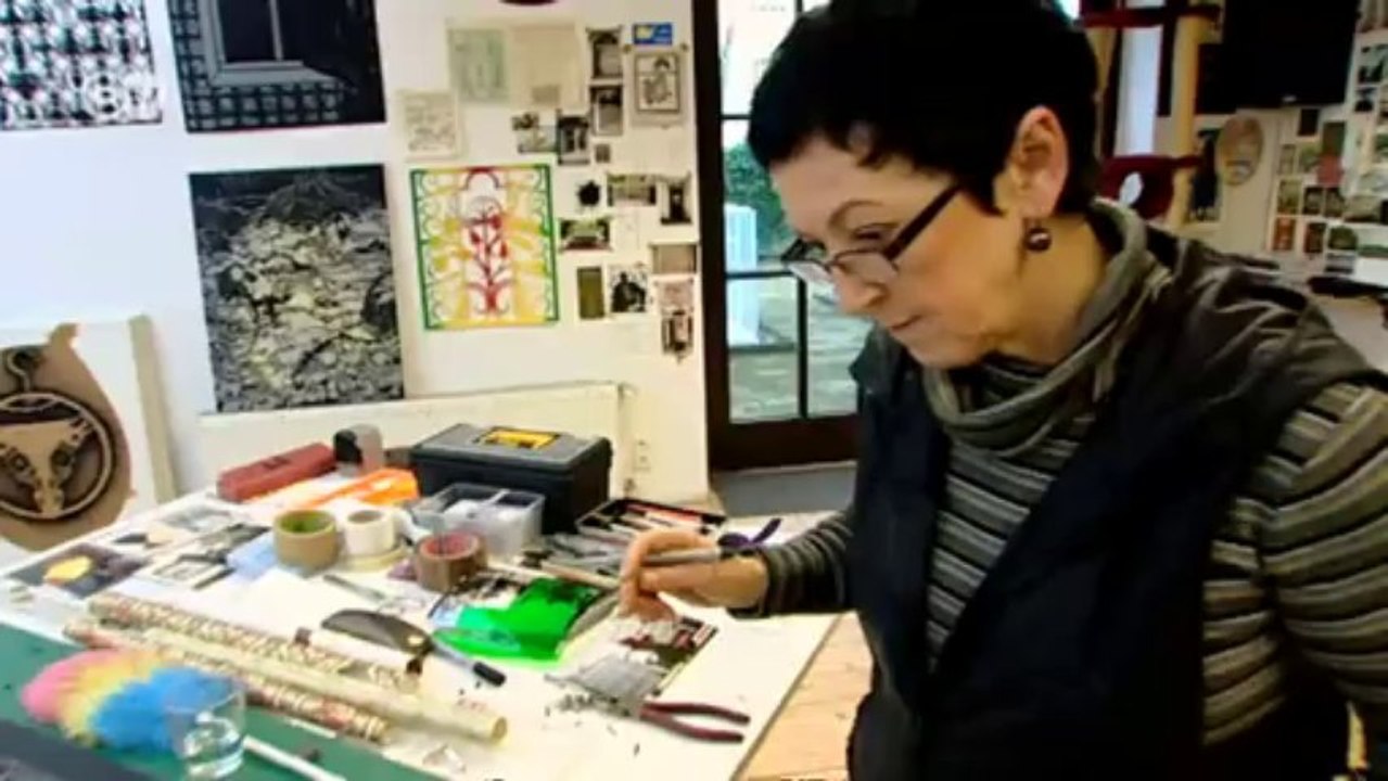 Kunst aus Papier | Euromaxx - Serie 'Umgewandelt'