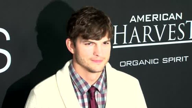 Ashton Kutcher and Naomi Watts Get Razzie Nominations For Biopics