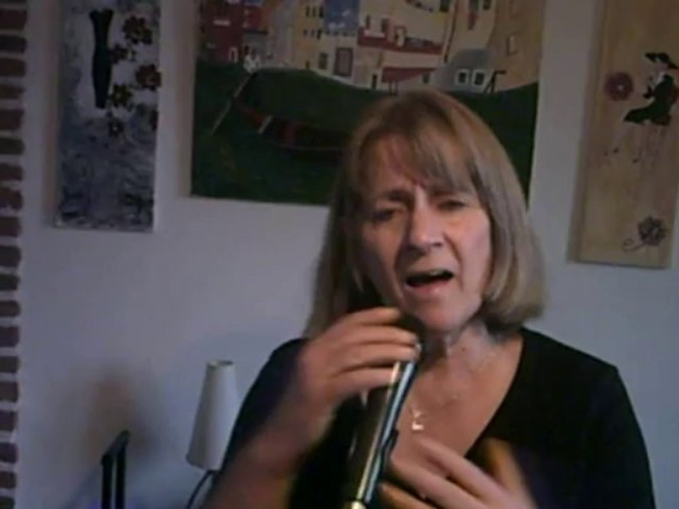 Héléanne chante " Mon coeur te dit je t'aime   "