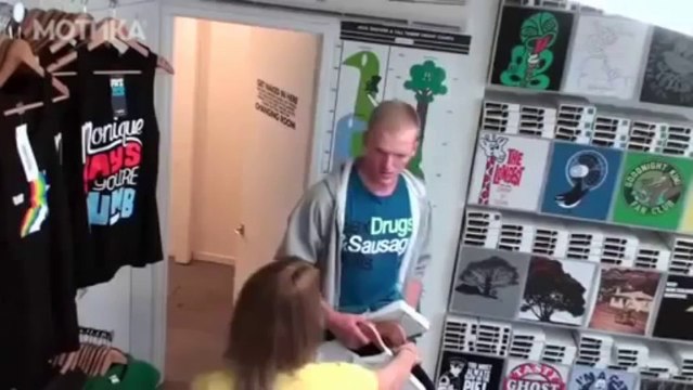 МОТИКА: Скриена камера во соблекувална