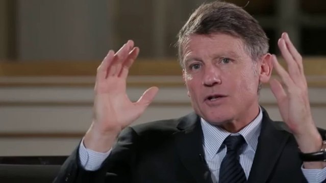 [ARCHIVE] Pourquoi fallait-il modifier les rythmes scolaires ? 5 jours, 5 questions à Vincent Peillon