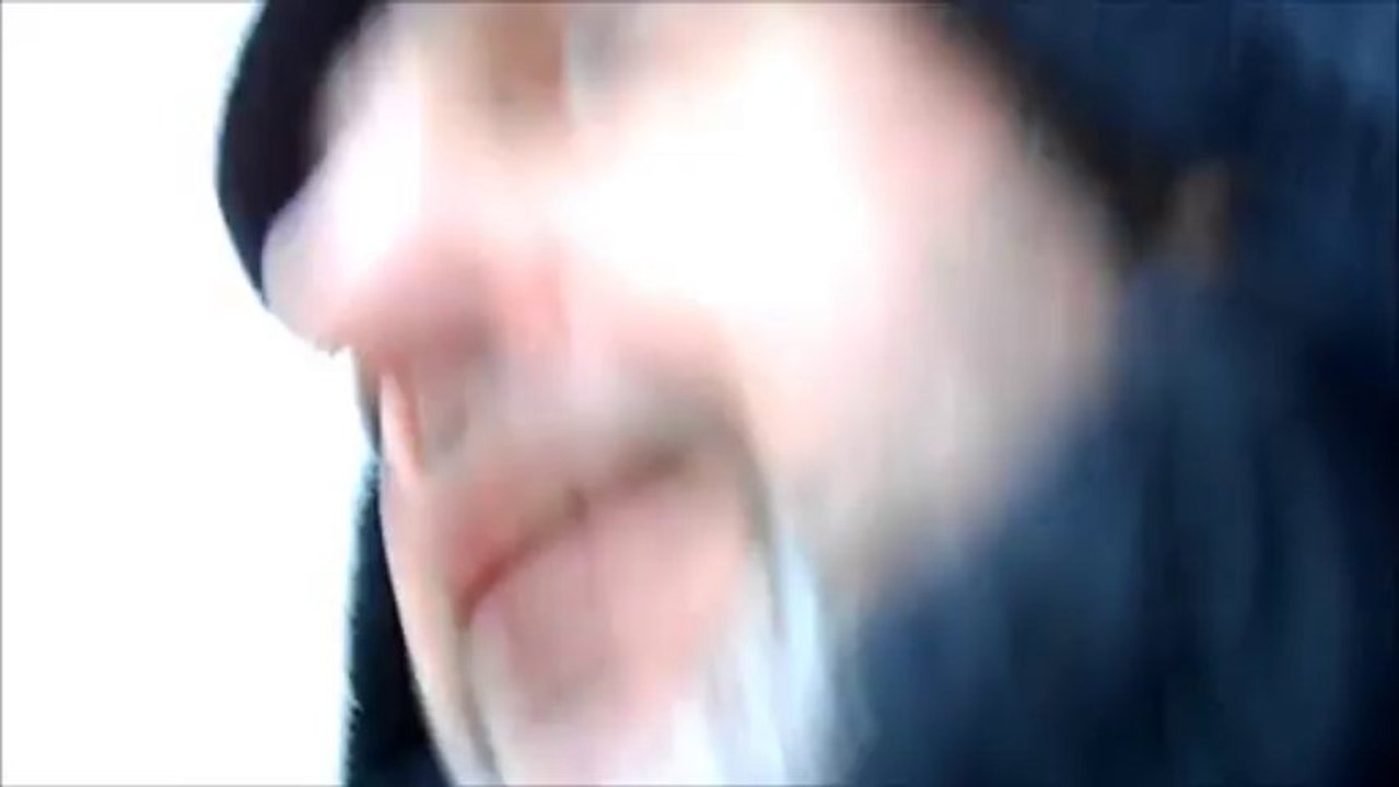 C'est toujours le mari qui promène le chien..