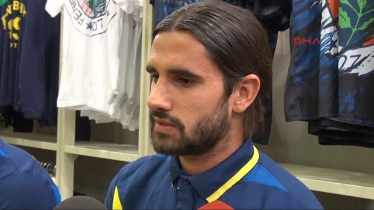 Fenerbahçeli futbolcu Alper Potuk -