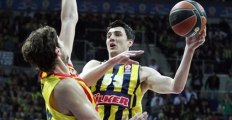 Fenerbahçe Ülker, Barcelona'ya 76-73 Yenildi