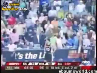 Tim Duncan Güldüğü İçin 2 Teknik Faul Alıyor