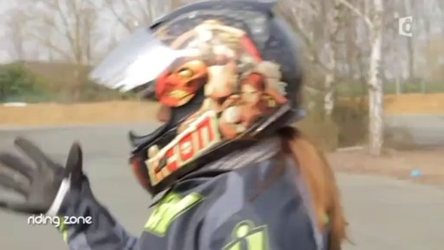 #ridingzone - Les Défis - Séverine Ferrer teste le Stunt - [10/01/2014]