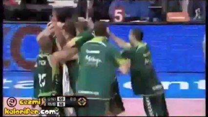 Kusana Kadar Ağlayan Spiker