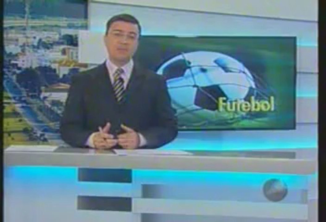 Serrano vence a primeira no Campeonato Baiano[1]