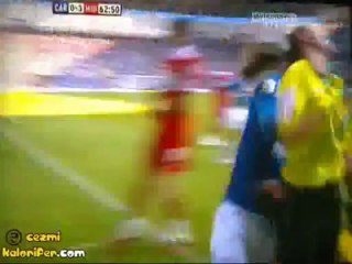 Kadın Hakemi Bir Omuzda Yere Yapıştırdı