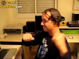 Beyin Gücüyle Angry Birds Oynayan Adam