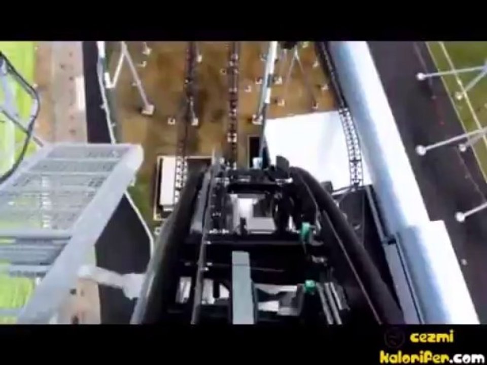 121 Derece Eğimli Roller Coaster