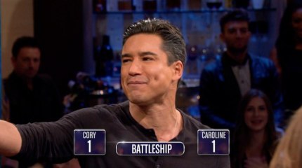 "Hollywood Game Night" Clip: 'Pieceout'