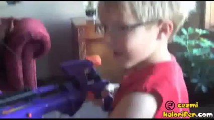 Oyuncak Silah İle Diş Çekmek