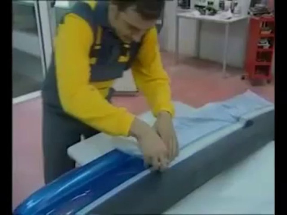 Curso de Chapa y Pintura - Clase 24 - Pintura de plásticos texturados.(240p_DASH_H.264-AAC)