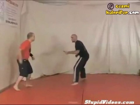 Dövüş Teknikleri Gerçek Hayatta Nasıl Olur?