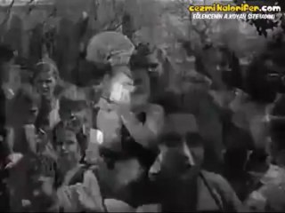 Evlat Üzerinde Bıçak Oyunu Oynamak