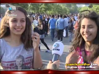 Justin Bieberın Hayattan Soğutan Hayranları (0:40'a Dikkat)