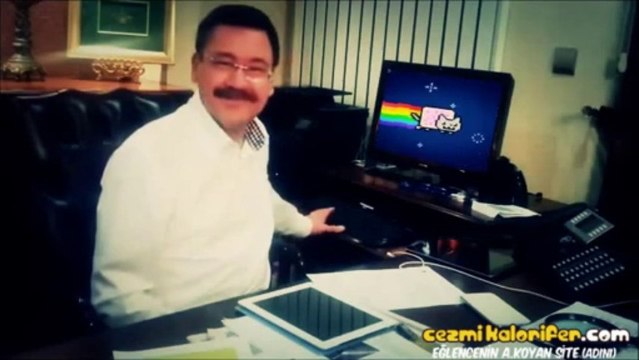 Melih Gökçek İle Şarkı Göndermece - Nyan Cat