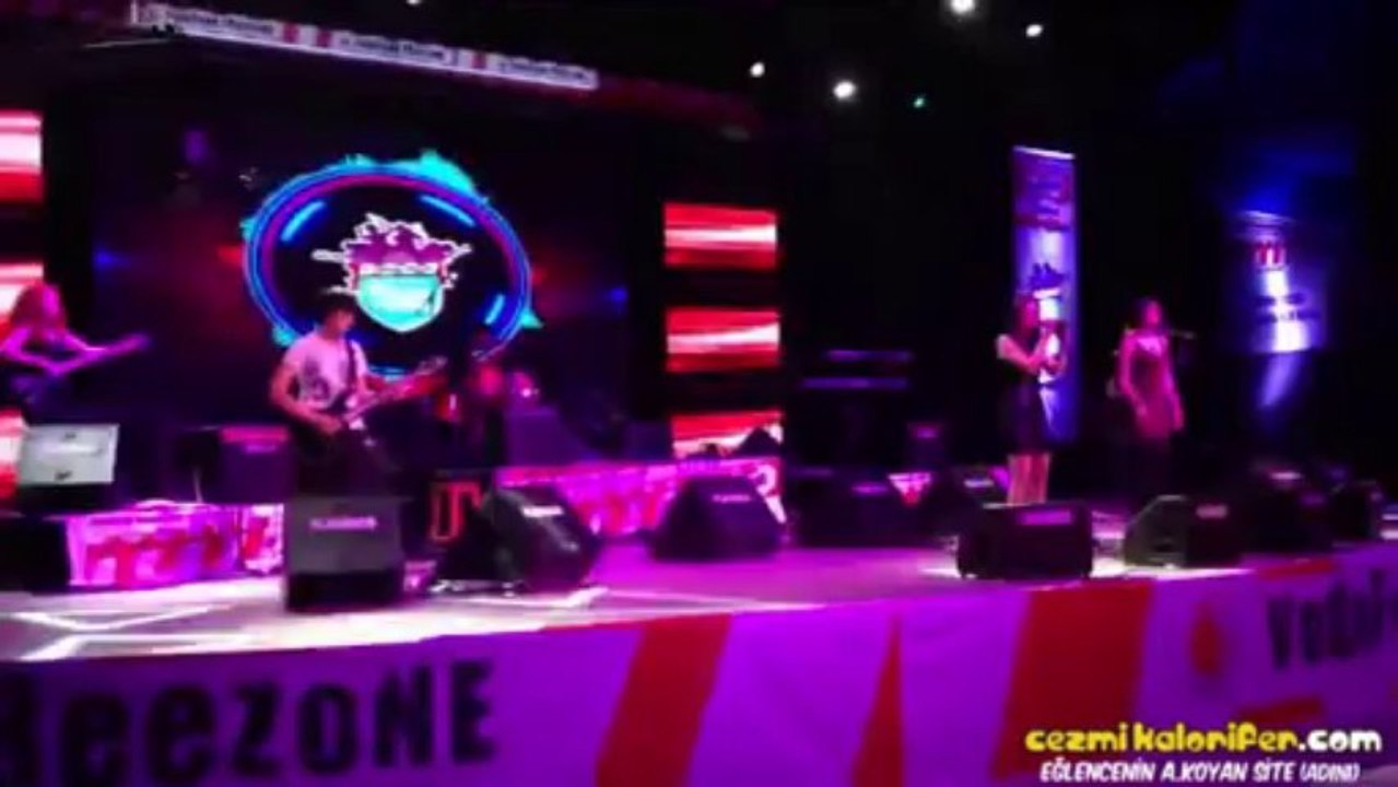 K.Cobain'i Mezarında Ters Döndüren Smells Like Teen Spirit Coverı