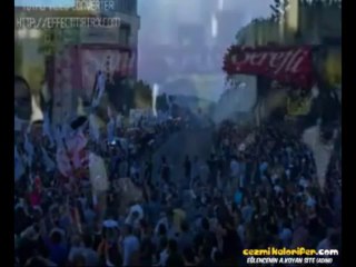 4 Gözle Beşiktaş'ın Maçını Bekleyen Polis (Küfürlü)