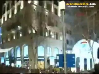 Yılbaşını Ağaçta Kutlayan Zalımlar