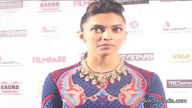 celebs at filmfare nomination party Deepika Padukone