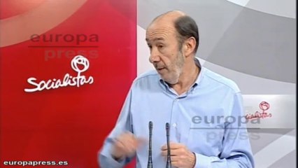 Rubalcaba anuncia las primarias a finales de noviembre