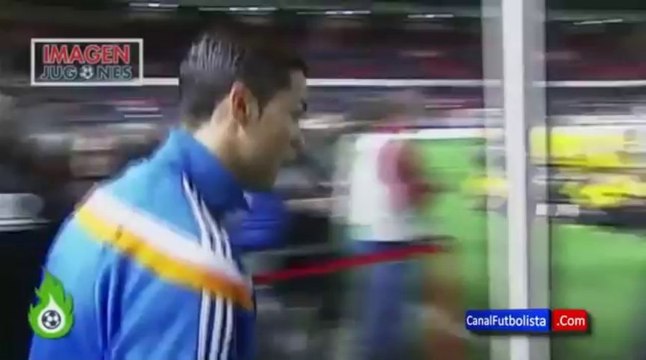 Συνθήματα κατά Κριστιάνο από τους οπαδούς της Οσασούνα