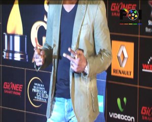 Star Guild Awards 2014, Salman And Shahrukh HUG It Out