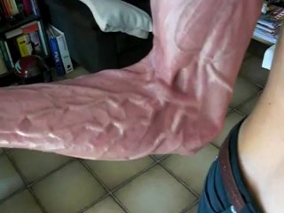 Faire ressortir ses veines jusqu'à éclater! Taré...