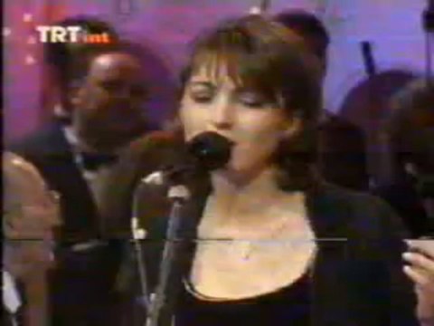 Çiğdem (KIRÖMEROĞLU) YARKIN-Kalbim Yine Üzgün Seni Andım Da Derinden