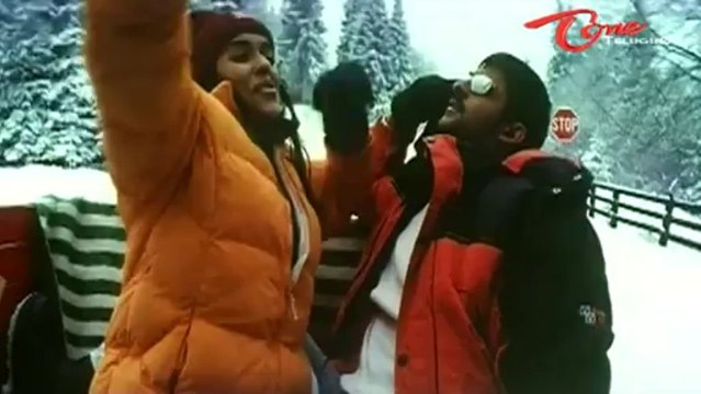 Chakram - Oke Oka Maata - Aasin - Prabhas - Melody Song - YouTube