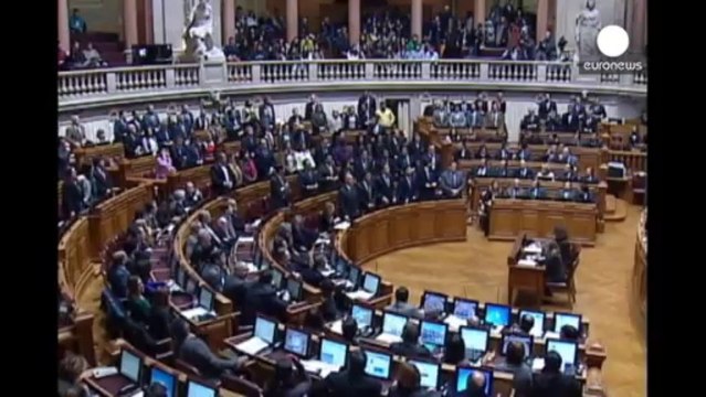 Conservatori portoghesi votano per referendum contro adozioni gay