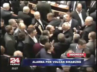 Bloque Internacional: reportan más de 300 incendios forestales en Australia