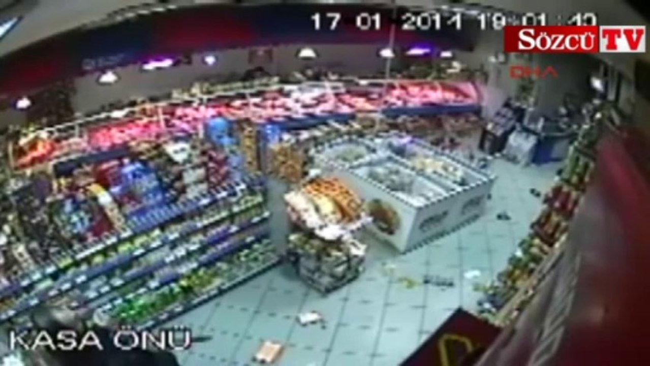 3 kişiye saldıran genç biber gazı ile yakalandı