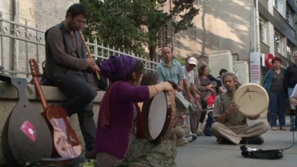 Gel Gör Beni Aşk Neyledi