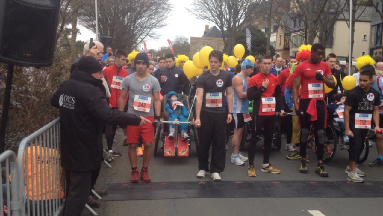 Cross Ouest-France : départ des enfants handicapés
