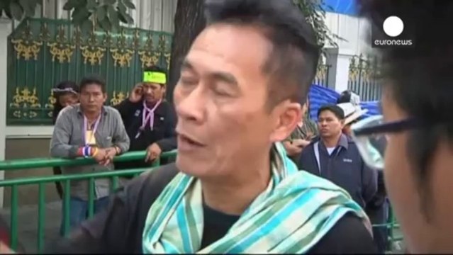 Thailandia: nuove esplosioni contro il movimento di opposizione. Una trentina i feriti