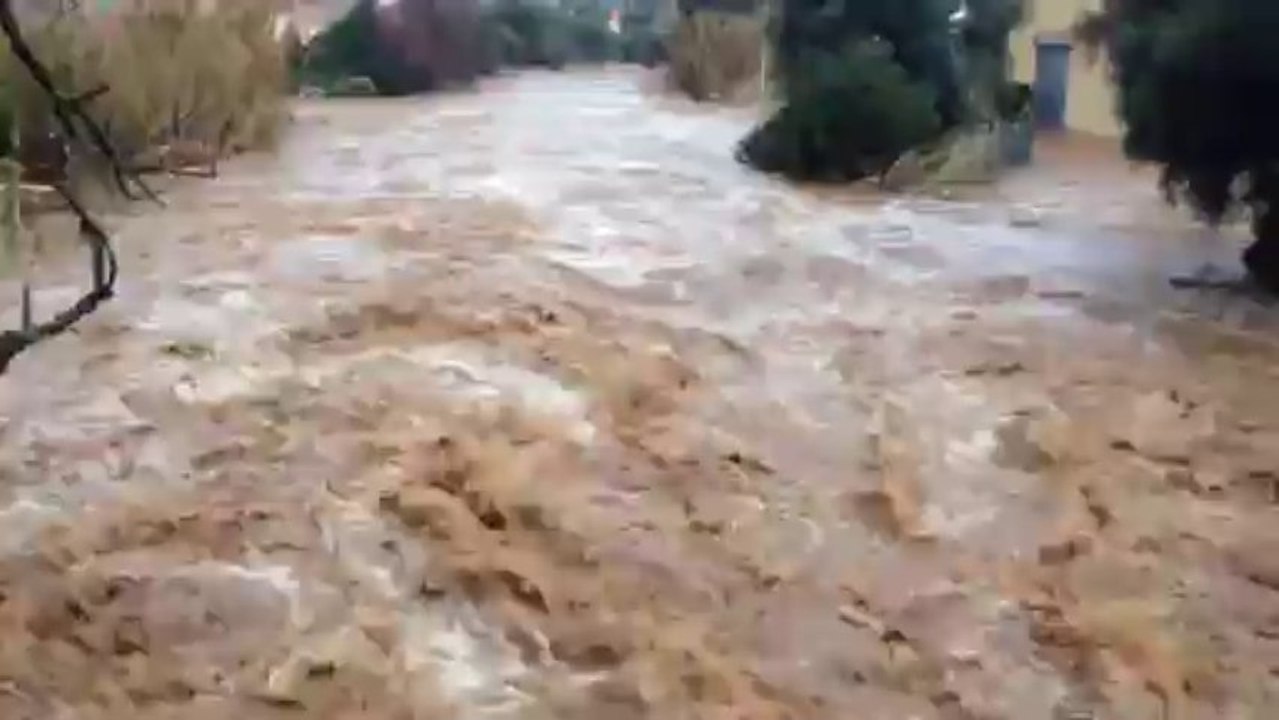 Un torrent dans les rues de La Londe