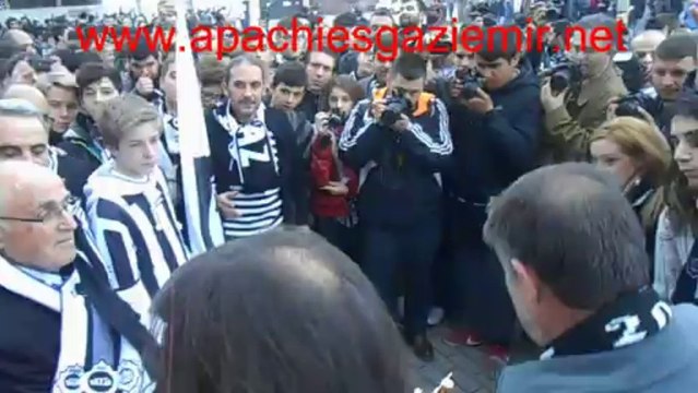 100. Yıl Kutlamaları - Ayfer Elmastaşoğlu' na Derneğimizden Plaket