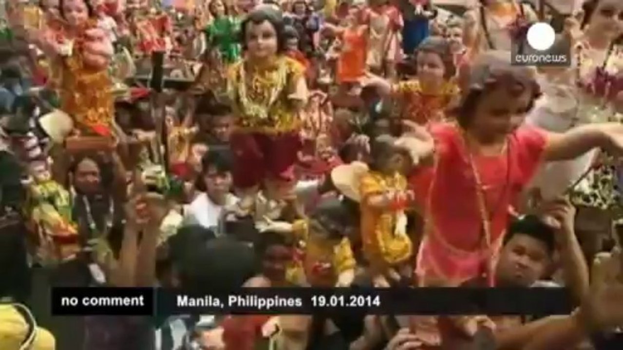 Icons of the Baby Jesus paraded in the Philippines