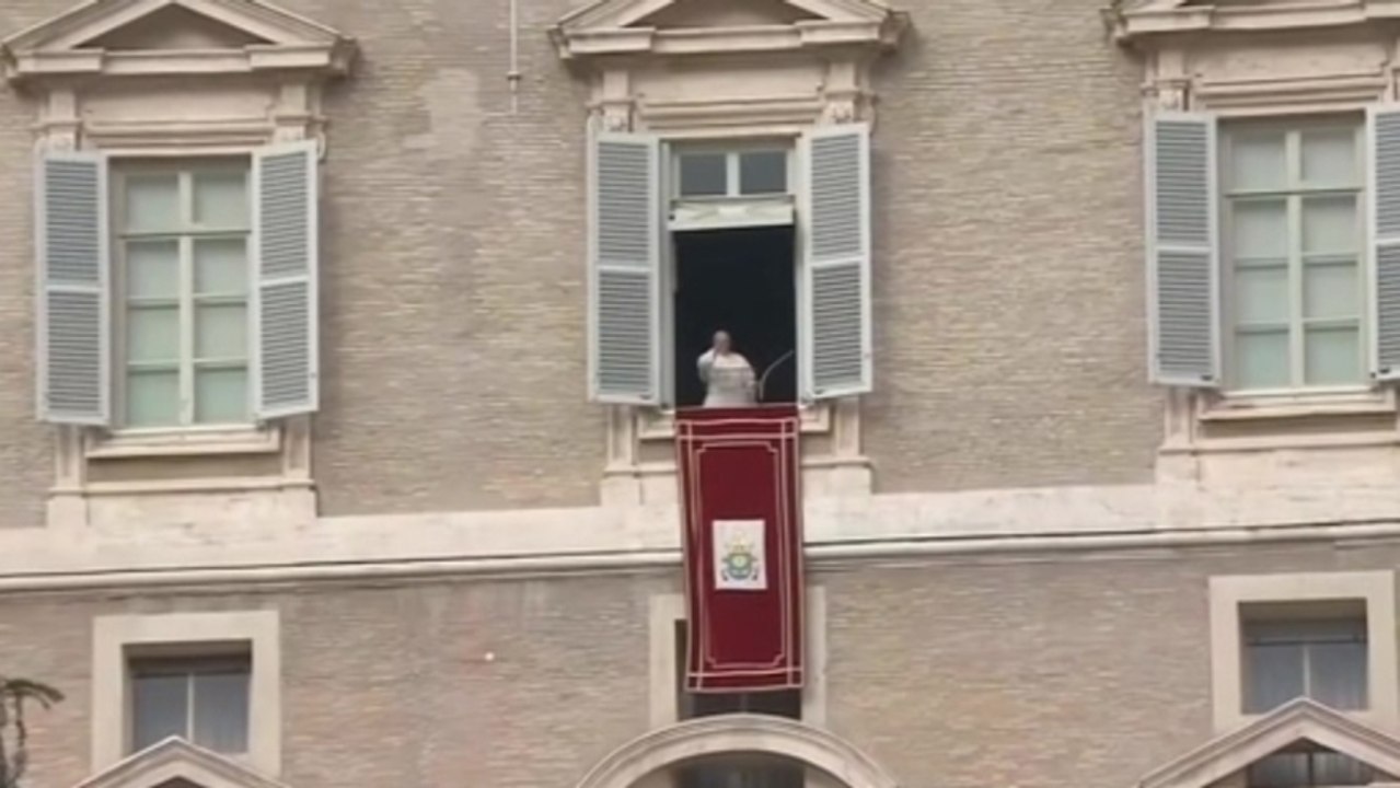 Number of priests defrocked by Vatican falls