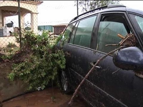 Inondations dans le Var: des dégâts au nettoyage à La Londe-les-Maures - 21/01