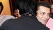 Salman Khan Hugs Vivek Oberoi After Shahrukh Khan