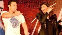 Salman Khan And Daisy Shah Dance & Promote Jai Ho In Mumbai