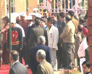 Kejriwal invites Delhiites to join protest for 10 days!