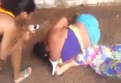 Girls fighting on Road - www.beyumi.com