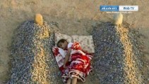 Bu acıya yürek nasıl dayanır? Öldürülen anne ve babasının mezarı başında Suriyeli bir mazlum çocuk