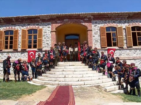 Aydın Türküleri 11 ÇİNE ÇAYI Hale GÜR Söylüyor